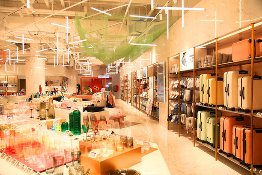 融合与传承 工艺品店与现代百货的共生之道