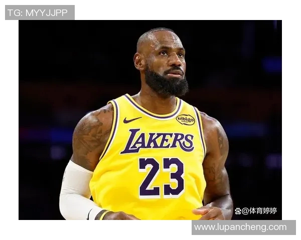 詹姆斯状态下滑未来路在何方昔日王者能否迎来新生转机